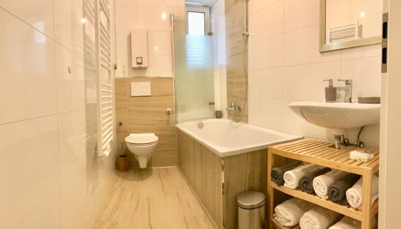 אסן Apartments - Free Parking - Wifi - Kitchen מראה חיצוני תמונה